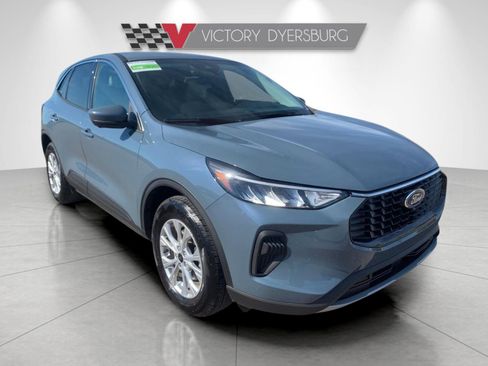 Used 2023 Ford Escape Active w/ Tech Pack #2 image 2