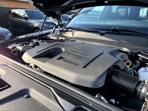 New 2026 Land Rover Discovery Limited Edition image 32