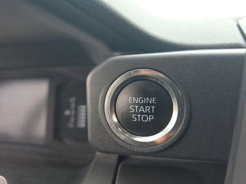 Used 2025 Toyota 4Runner SR5 image 23