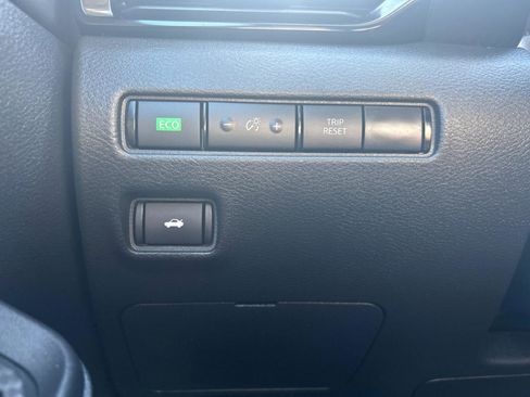 Used 2022 Nissan Sentra SV FWD image 15