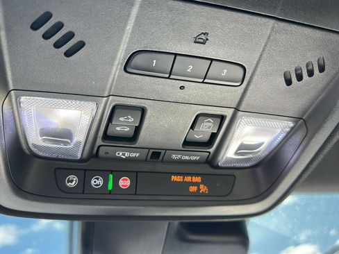 Used 2021 Cadillac XT4 Sport image 18