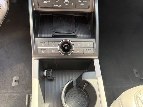 Used 2024 Hyundai Kona Limited AWD/4WD image 25