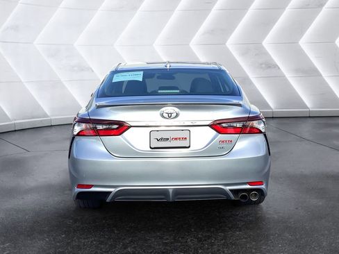 Used 2023 Toyota Camry SE FWD image 5