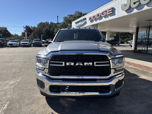 Used 2022 RAM 2500 Tradesman w/ Chrome Appearance Group image 2