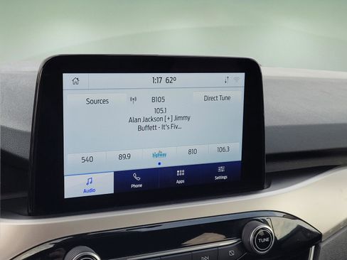 Used 2020 Ford Escape SE image 16