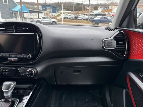 Used 2023 Kia Soul GT-Line w/ GT-Line Technology Package image 25