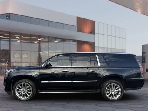 Used 2019 Cadillac Escalade ESV Luxury image 5
