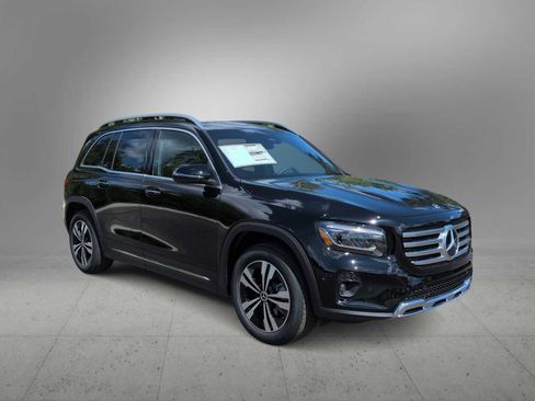 New 2026 Mercedes-Benz GLB 250 4MATIC image 2