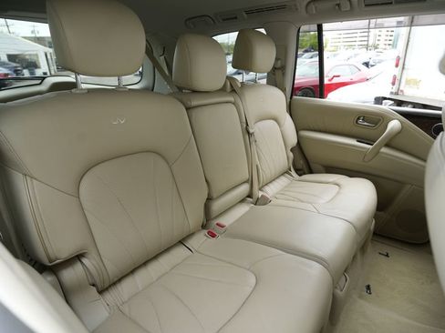 Used 2012 INFINITI QX56 4WD w/ Deluxe Touring Pkg image 29