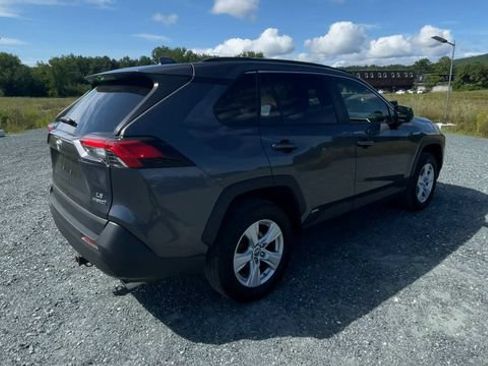 Certified 2019 Toyota RAV4 LE AWD/4WD image 8