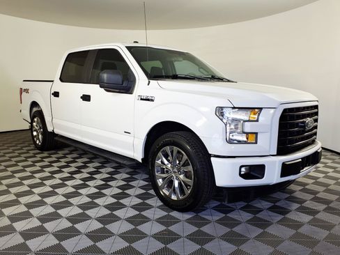 Used 2017 Ford F150 XL w/ Equipment Group 101A Mid RWD image 3
