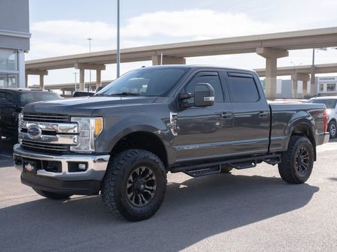 Used 2017 Ford F250 Lariat w/ Lariat Ultimate Package image 20