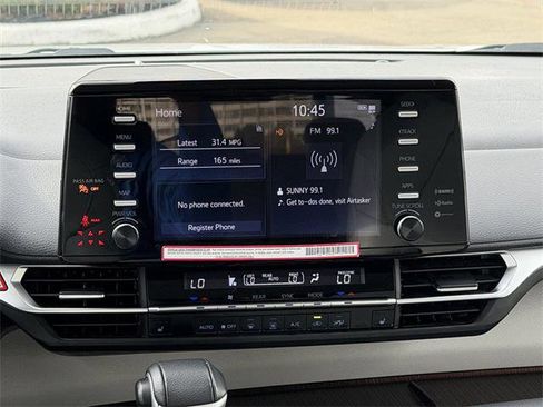 Certified 2024 Toyota Sienna XLE image 15