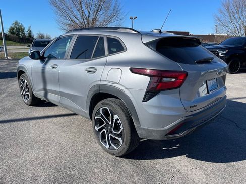 Used 2025 Chevrolet Trax RS w/ Driver Confidence Package image 4