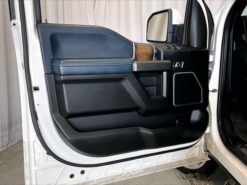 Used 2018 Ford F150 Limited image 21