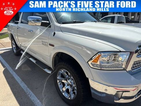 Used 2018 RAM 1500 Laramie w/ Convenience Group AWD/4WD image 2