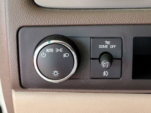 Used 2012 Chevrolet Avalanche LTZ RWD image 12