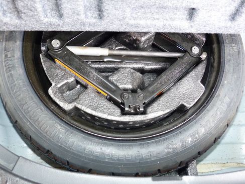 Used 2020 Chevrolet Trax LT w/ LT Convenience Package image 28