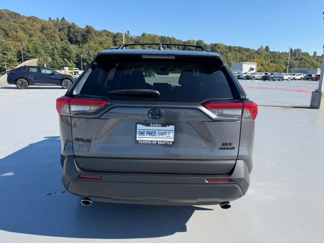 Certified 2021 Toyota RAV4 XLE Premium AWD/4WD image 7