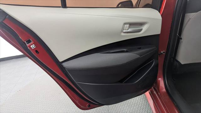 Used 2021 Toyota Corolla LE FWD image 11
