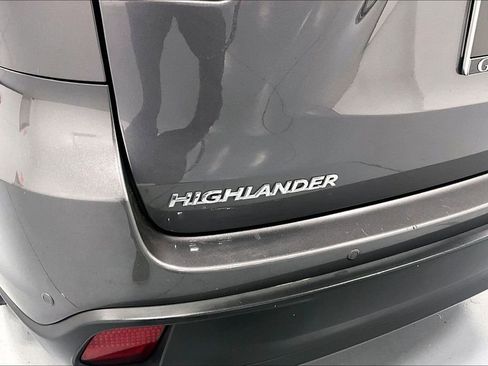 Used 2016 Toyota Highlander Limited Platinum AWD/4WD image 28
