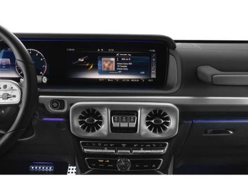 Used 2025 Mercedes-Benz G 550 image 10