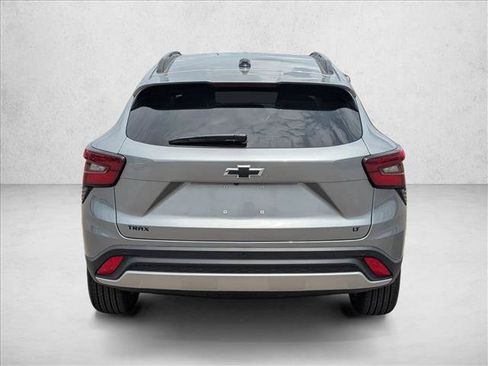 New 2026 Chevrolet Trax LT w/ Driver Confidence Package FWD image 6
