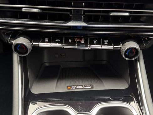 New 2026 Chevrolet Traverse Z71 w/ Driver Confidence Package image 15