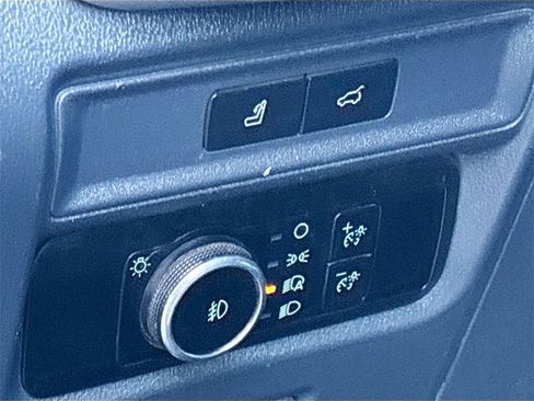 Used 2023 Ford Expedition Limited image 10