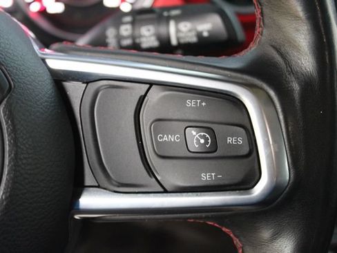 Used 2018 Jeep Wrangler Unlimited Rubicon w/ Uconnect 4C Nav & Sound Group AWD/4WD image 15
