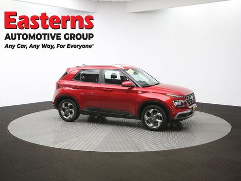 Used 2022 Hyundai Venue SEL image 46