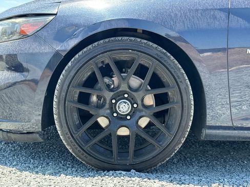 Used 2016 Chevrolet Malibu LT w/ Leather Package FWD image 12