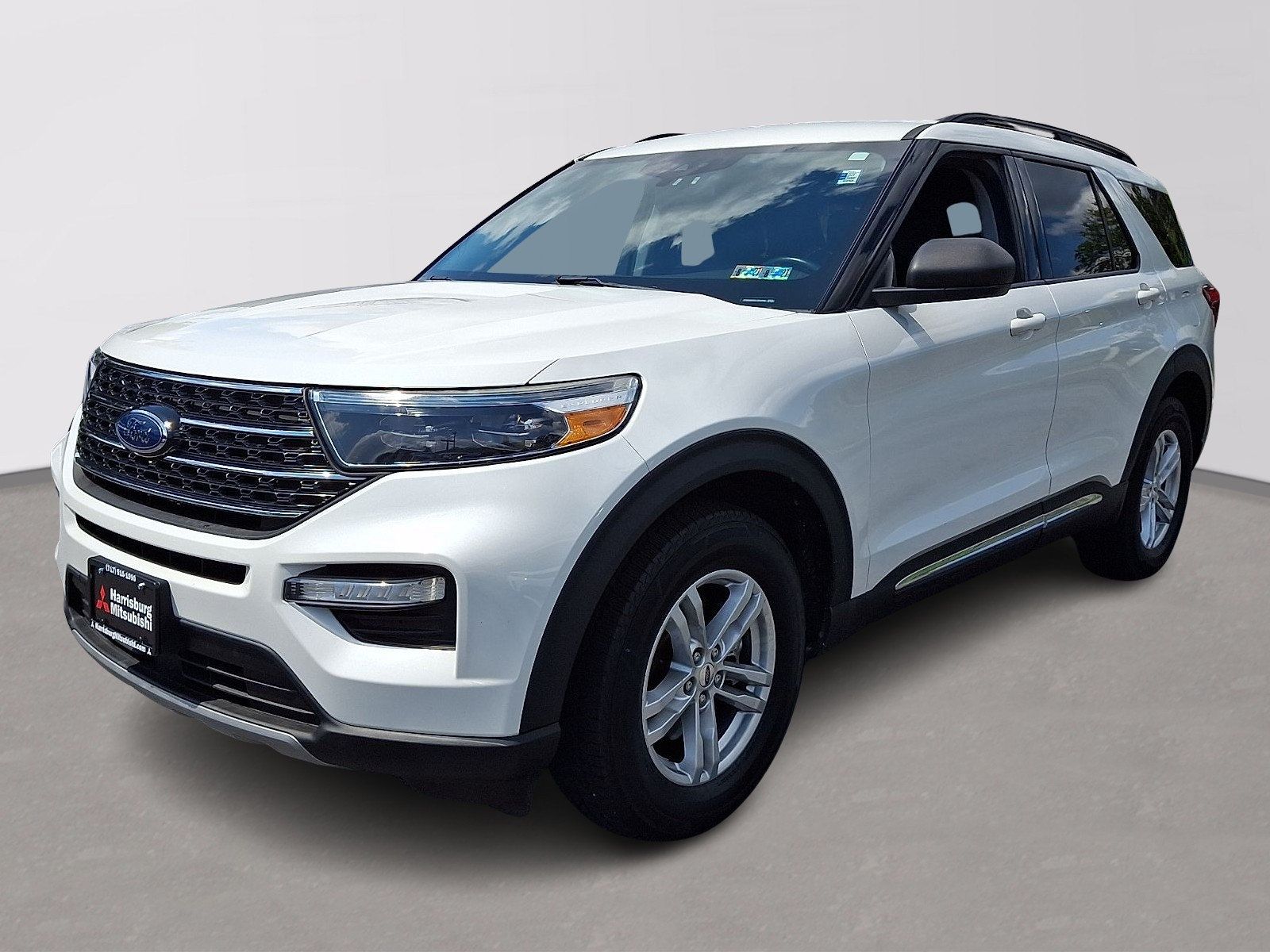 Used 2020 Ford Explorer XLT w/ Equipment Group 202A AWD/4WD image 3