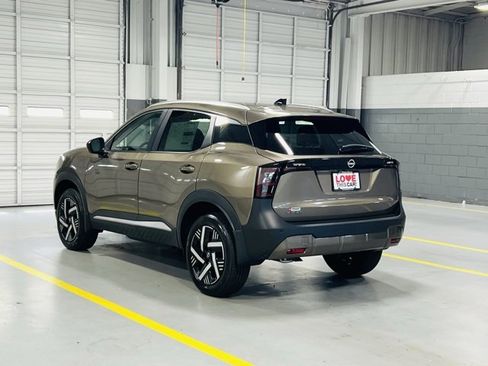 New 2026 Nissan Kicks SV image 14