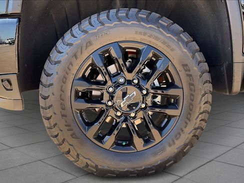 Used 2025 Chevrolet Silverado 2500 High Country w/ High Country Premium Package image 12