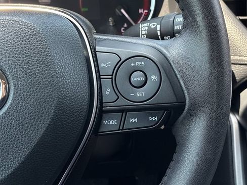 Used 2024 Toyota RAV4 XLE Premium FWD image 24