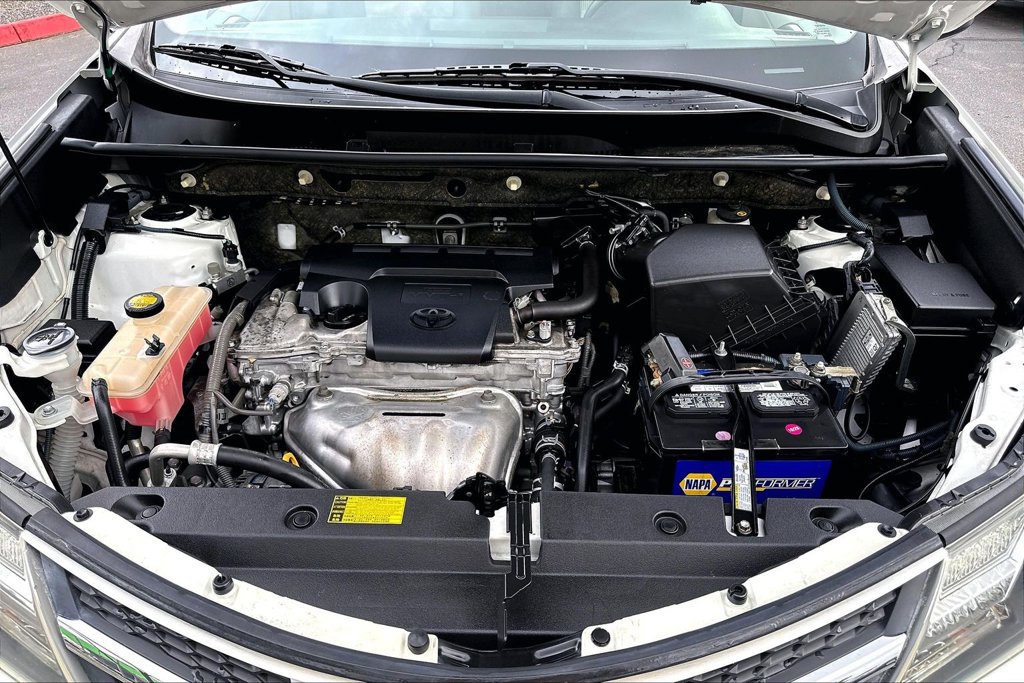 Used 2013 Toyota RAV4 LE FWD image 12