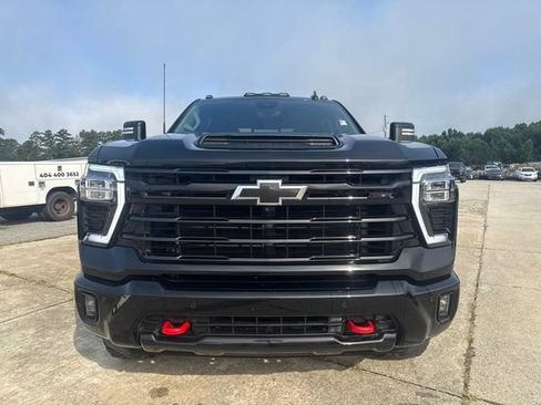 Used 2025 Chevrolet Silverado 2500 LTZ w/ LTZ Plus Package AWD/4WD image 8