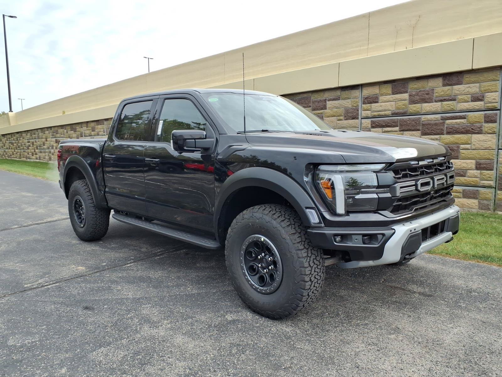 New 2026 Ford F150 Raptor AWD/4WD image 1