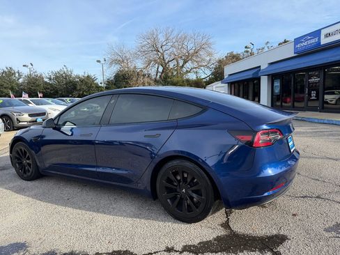 Used 2022 Tesla Model 3 Standard Range image 25