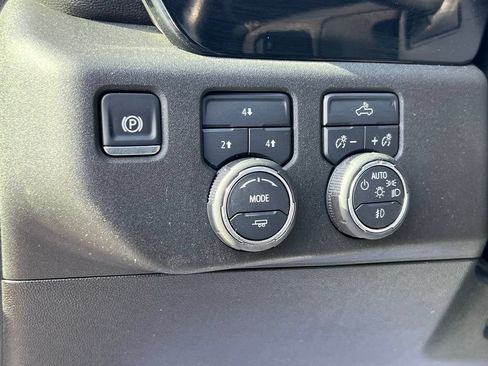 Used 2025 Chevrolet Silverado 2500 LT w/ Convenience Package AWD/4WD image 21