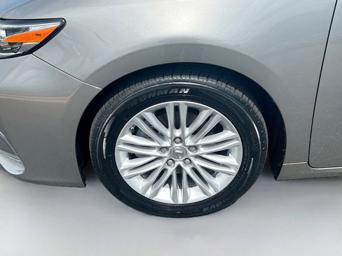 Used 2016 Lexus ES 350 w/ Premium Package w/Wood Trim FWD image 32