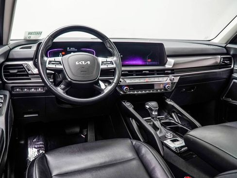 Used 2025 Kia Telluride S FWD image 16