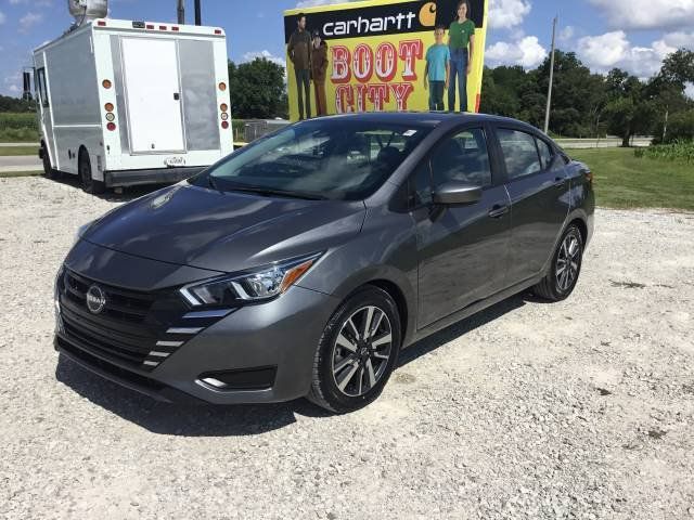 Used 2023 Nissan Versa SV FWD image 7