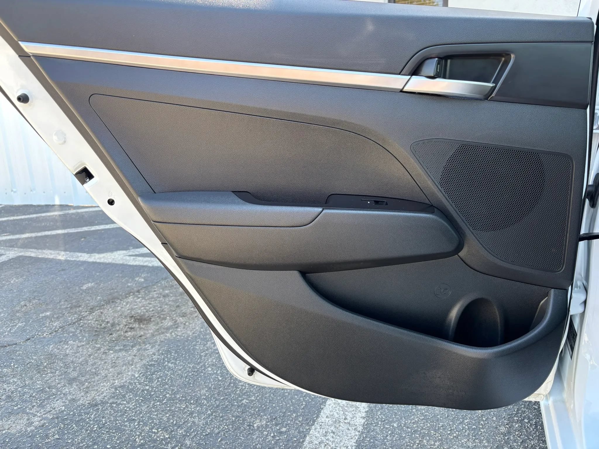 Used 2020 Hyundai Elantra SE w/ Cargo Package (C1) FWD image 48