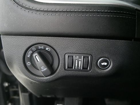 Used 2019 Dodge Charger SXT w/ Plus Group image 26