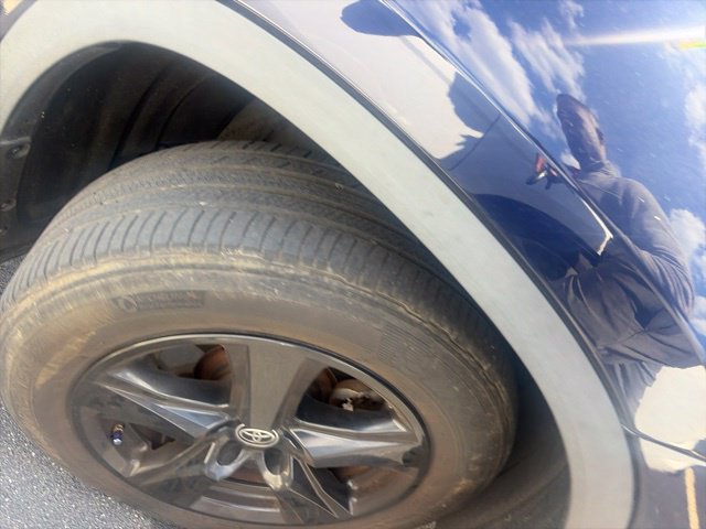 Used 2022 Toyota Highlander LE AWD/4WD image 13