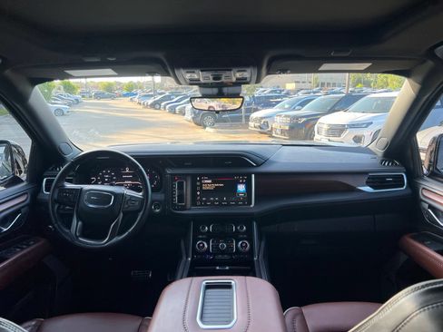 Used 2023 GMC Yukon Denali Ultimate AWD/4WD image 23