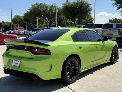 Used 2023 Dodge Charger R/T w/ Plus Group RWD image 5