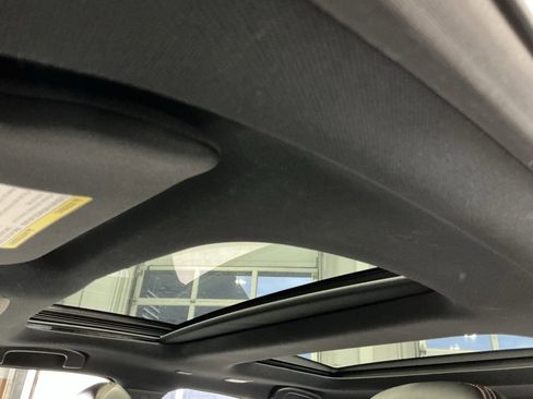 Used 2022 Nissan Maxima SR w/ Sport Mat Group image 4